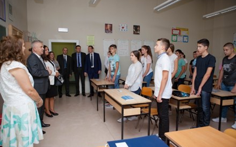 Предсједник Чубриловић честитао ђацима и просвјетним радницима почетак нове школске године